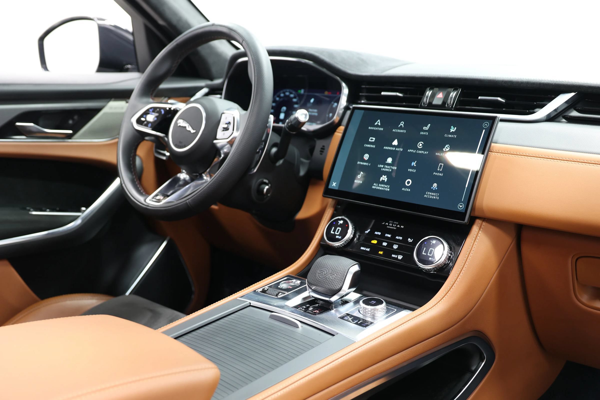 Used 2022 Jaguar F-PACE SVR AWD/4WD image 93