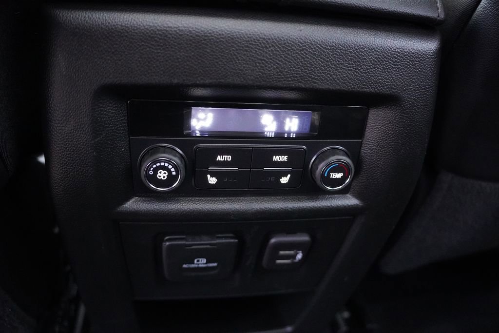 Certified 2023 Chevrolet Traverse High Country image 21