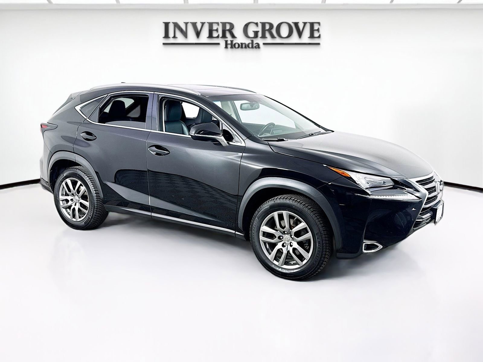 Used 2016 Lexus NX 200t AWD w/ Premium Package image 3