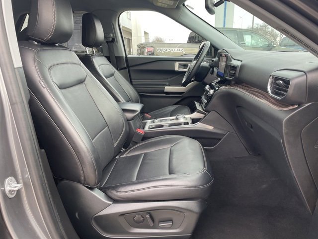 Used 2023 Ford Explorer Limited w/ Equipment Group 301A image 16