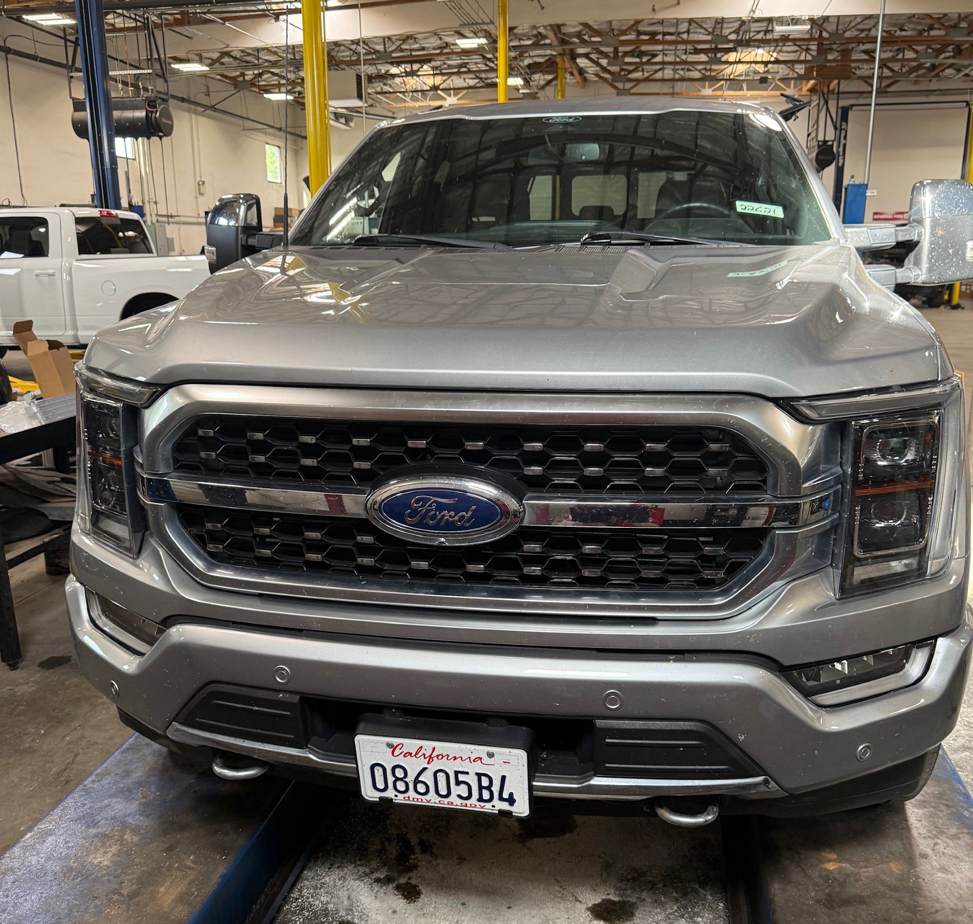 Used 2022 Ford F150 4x4 SuperCrew Hybrid image 2