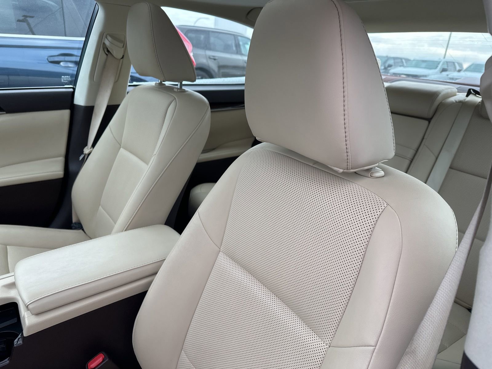 Used 2018 Lexus ES 350 w/ Navigation System Package image 8