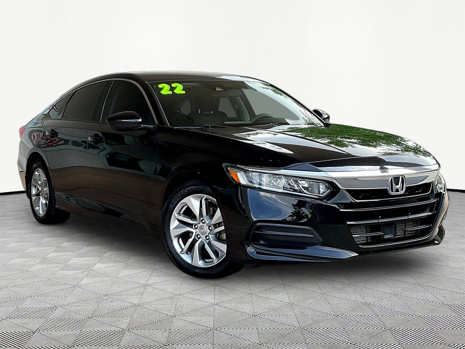 Used 2018 Honda Accord LX image 3
