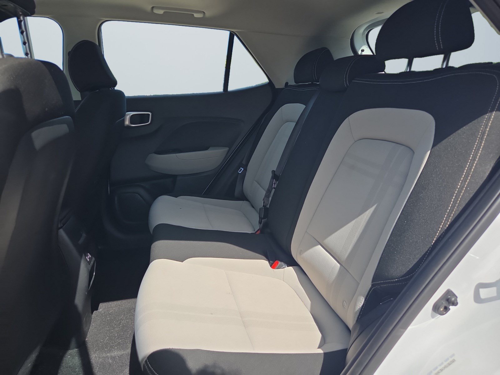 Certified 2025 Hyundai Venue SEL FWD image 15