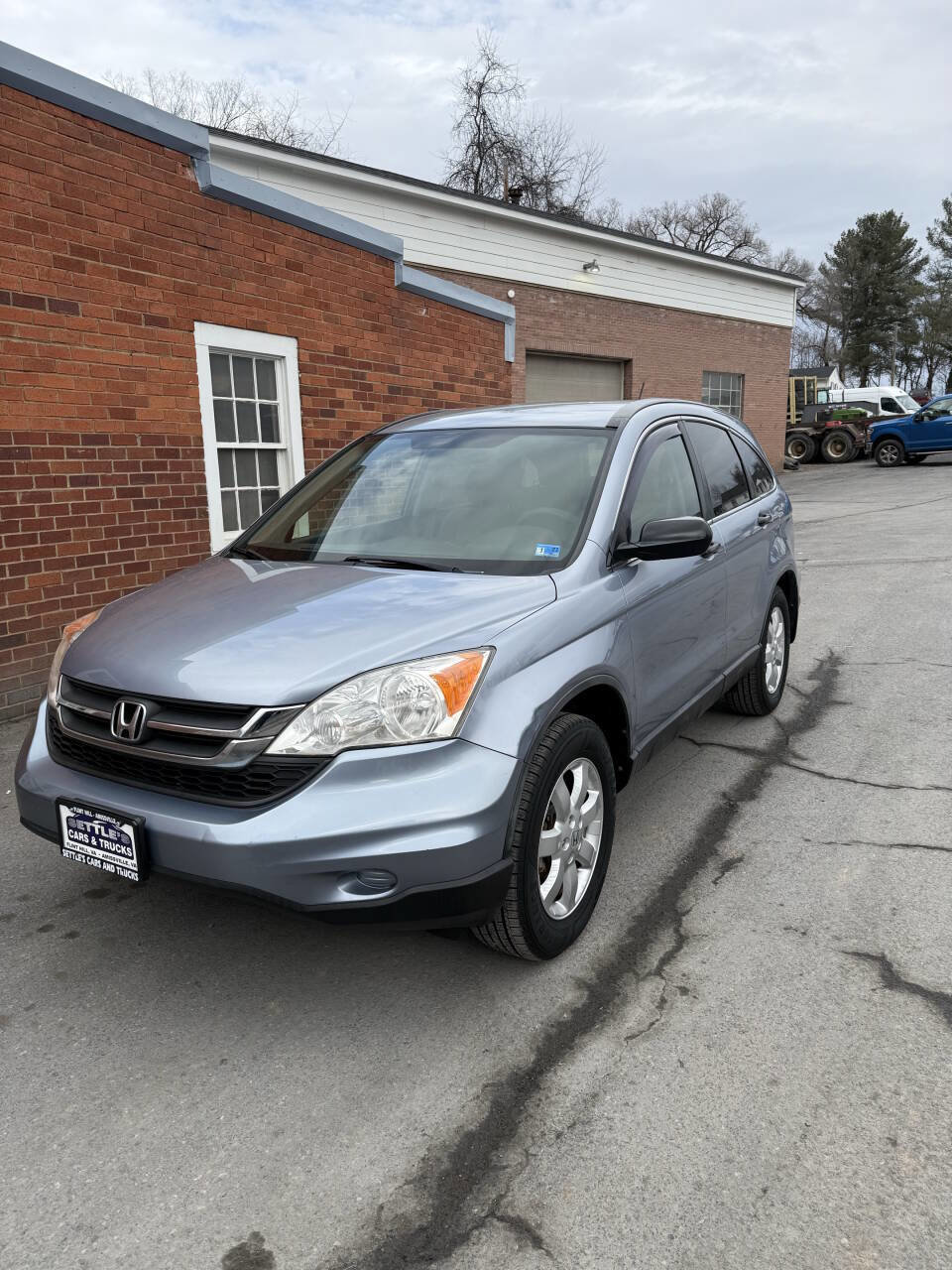 Used 2011 Honda CR-V SE image 1
