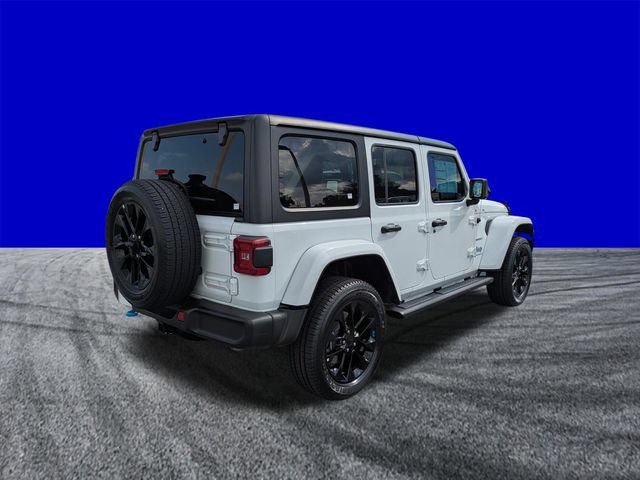 Used 2023 Jeep Wrangler Unlimited Sahara AWD/4WD image 4
