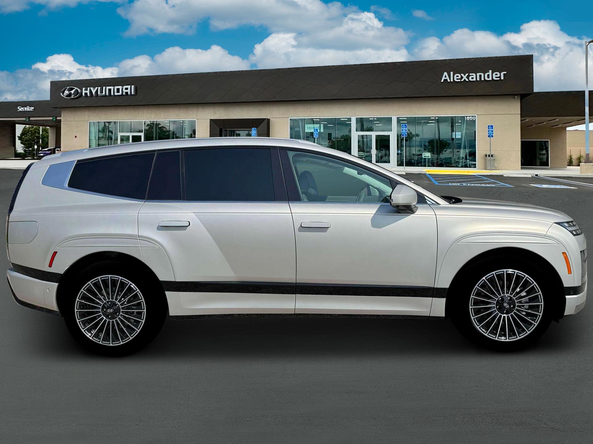 New 2026 Hyundai Ioniq 9 Calligraphy image 8