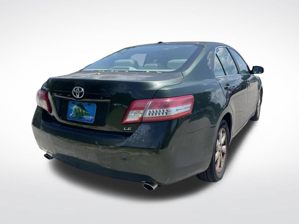 Used 2010 Toyota Camry LE FWD image 6