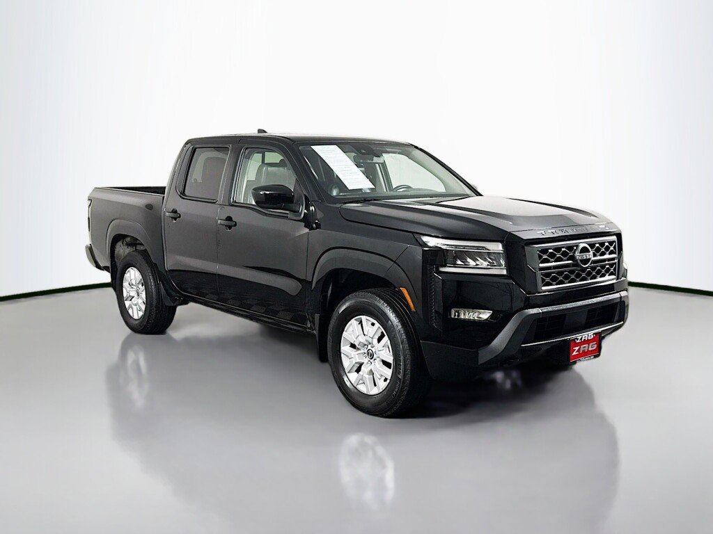 Used 2023 Nissan Frontier SV w/ SV Premium Package image 7