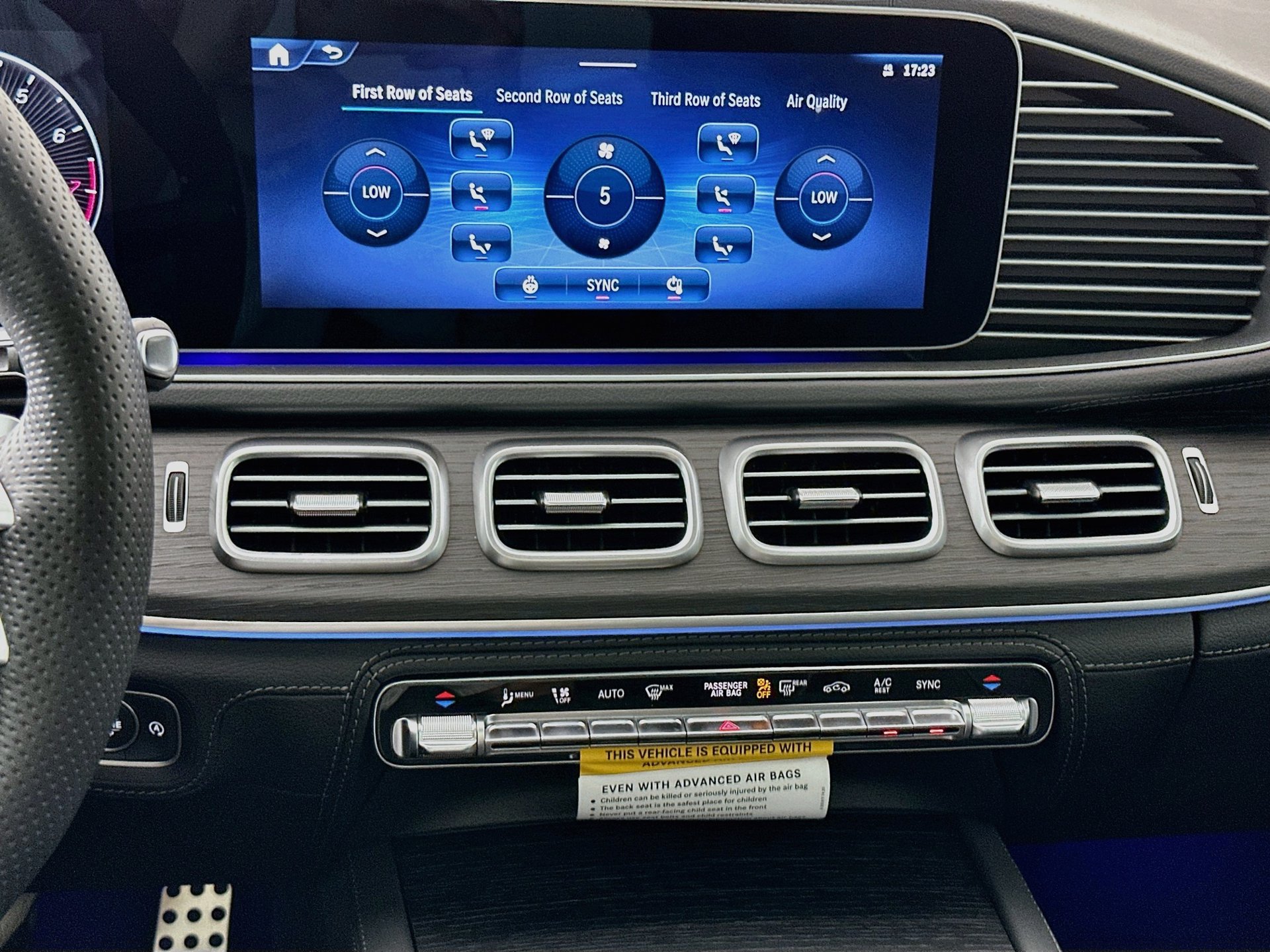 New 2026 Mercedes-Benz GLS 580 4MATIC image 17