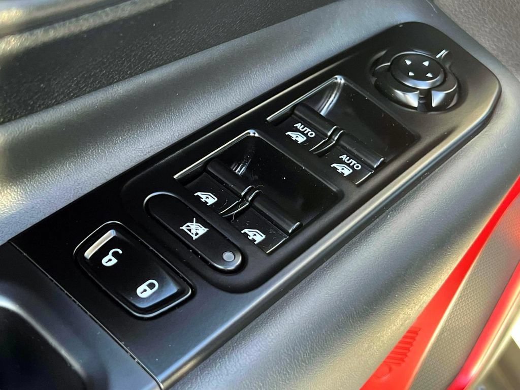 Certified 2022 Jeep Renegade Trailhawk w/ Sun/Sound Group AWD/4WD image 18