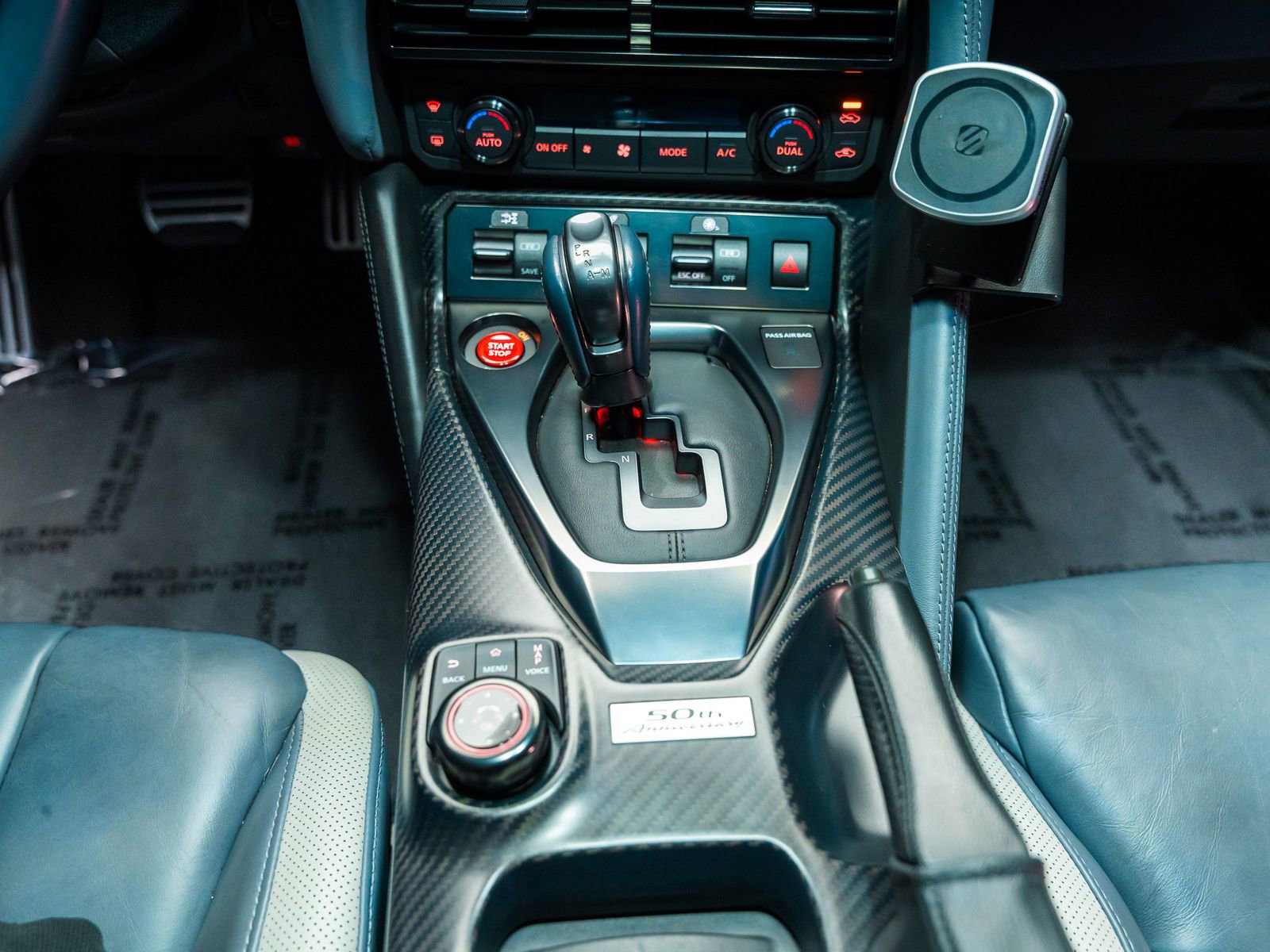 Used 2020 Nissan GT-R Premium image 57