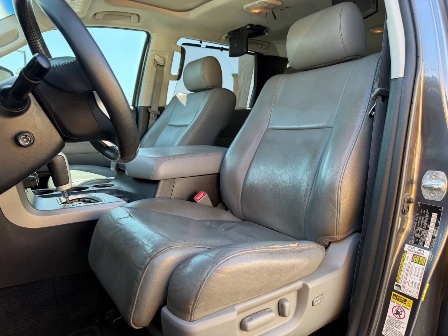 Used 2016 Toyota Sequoia Limited w/ Safety & Convenience Package AWD/4WD image 10