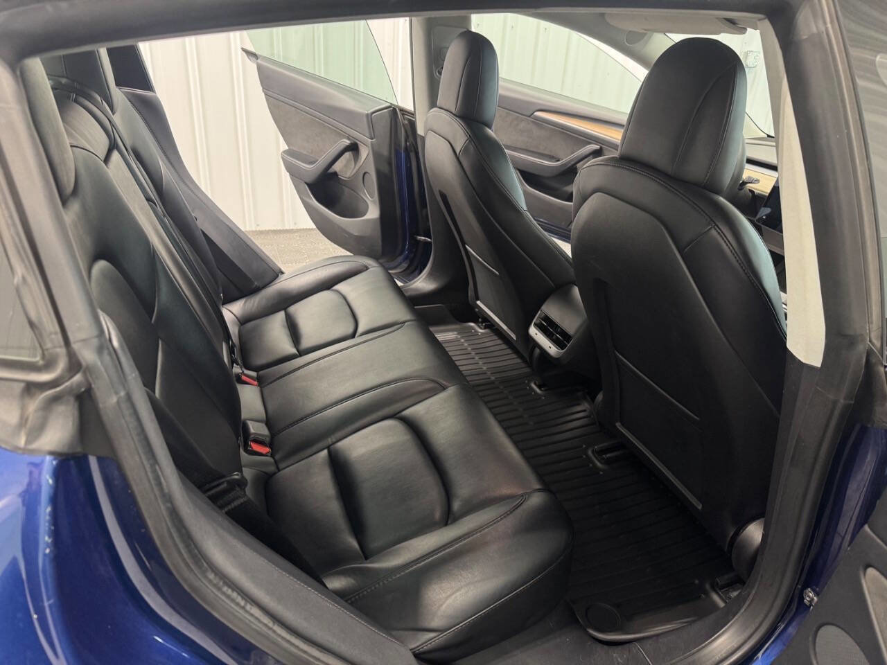 Used 2022 Tesla Model 3 image 22