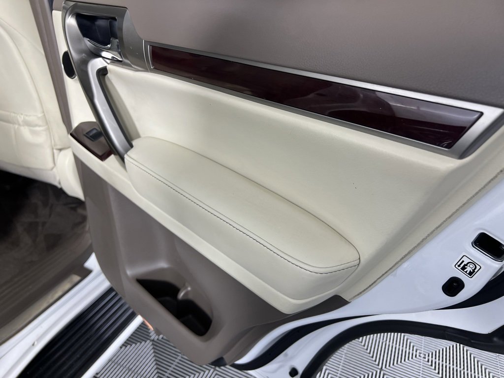 Used 2016 Lexus GX 460 Luxury image 31
