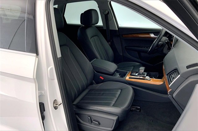 Certified 2023 Audi Q5 2.0T Premium w/ Convenience Package image 7