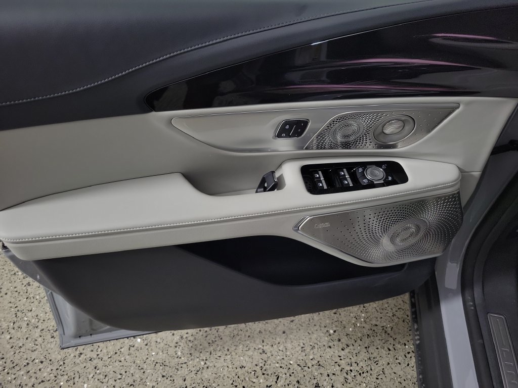 New 2026 Lincoln Nautilus Reserve AWD/4WD image 18