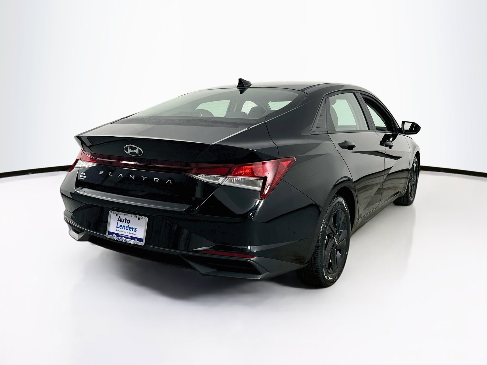 Used 2023 Hyundai Elantra SEL FWD image 5