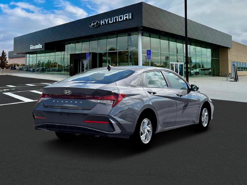 New 2026 Hyundai Elantra SE FWD image 7