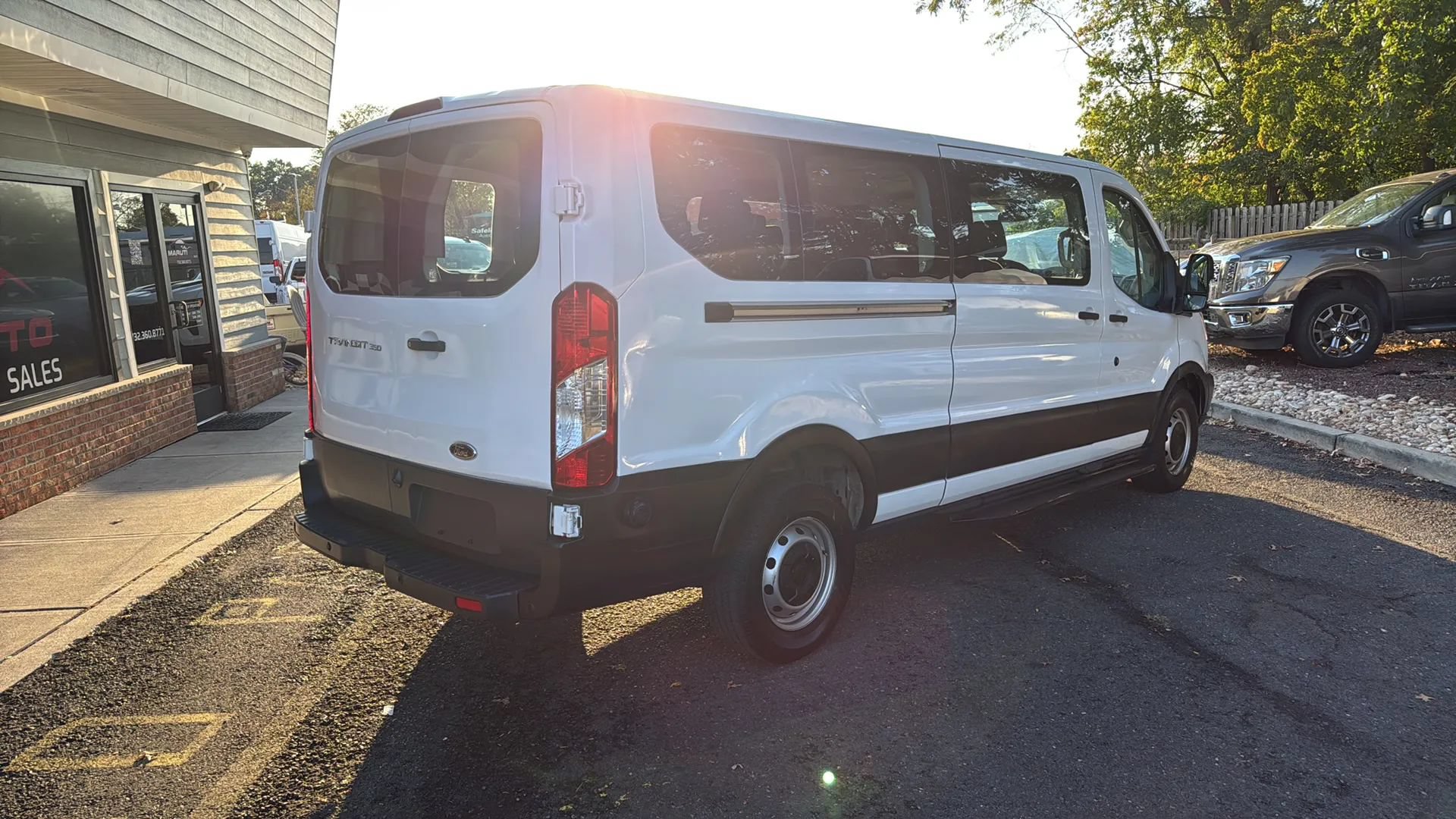 Used 2018 Ford Transit 350 XL RWD image 5