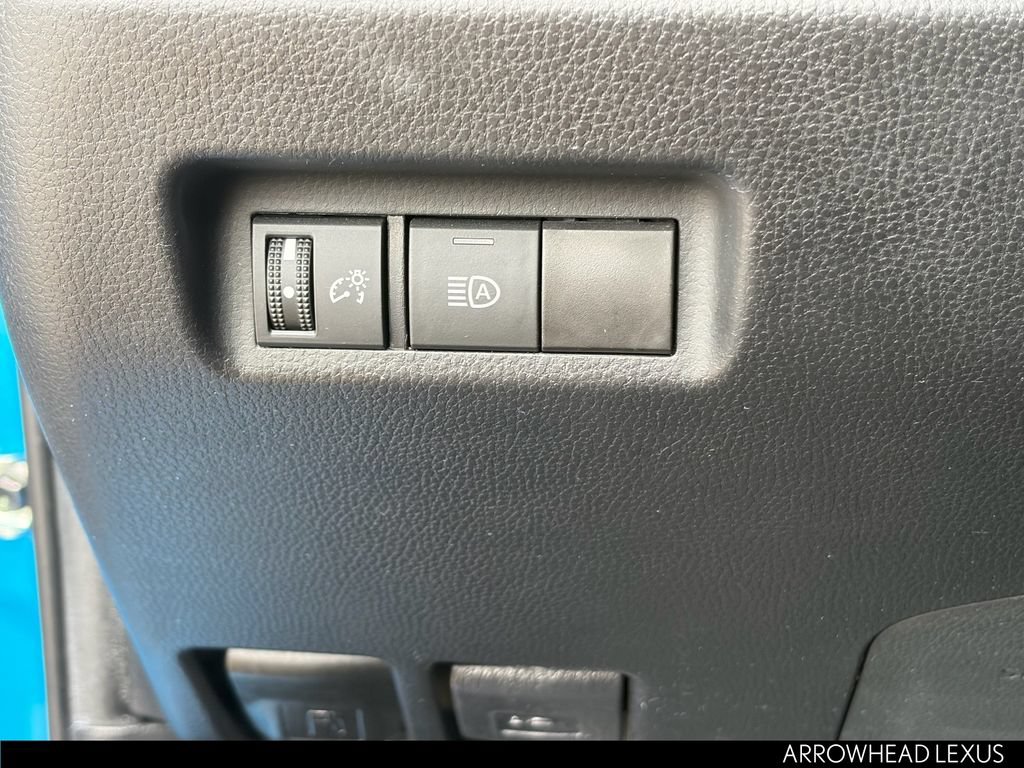 Used 2021 Toyota RAV4 LE w/ Carpet Mat Package (TMS) FWD image 20
