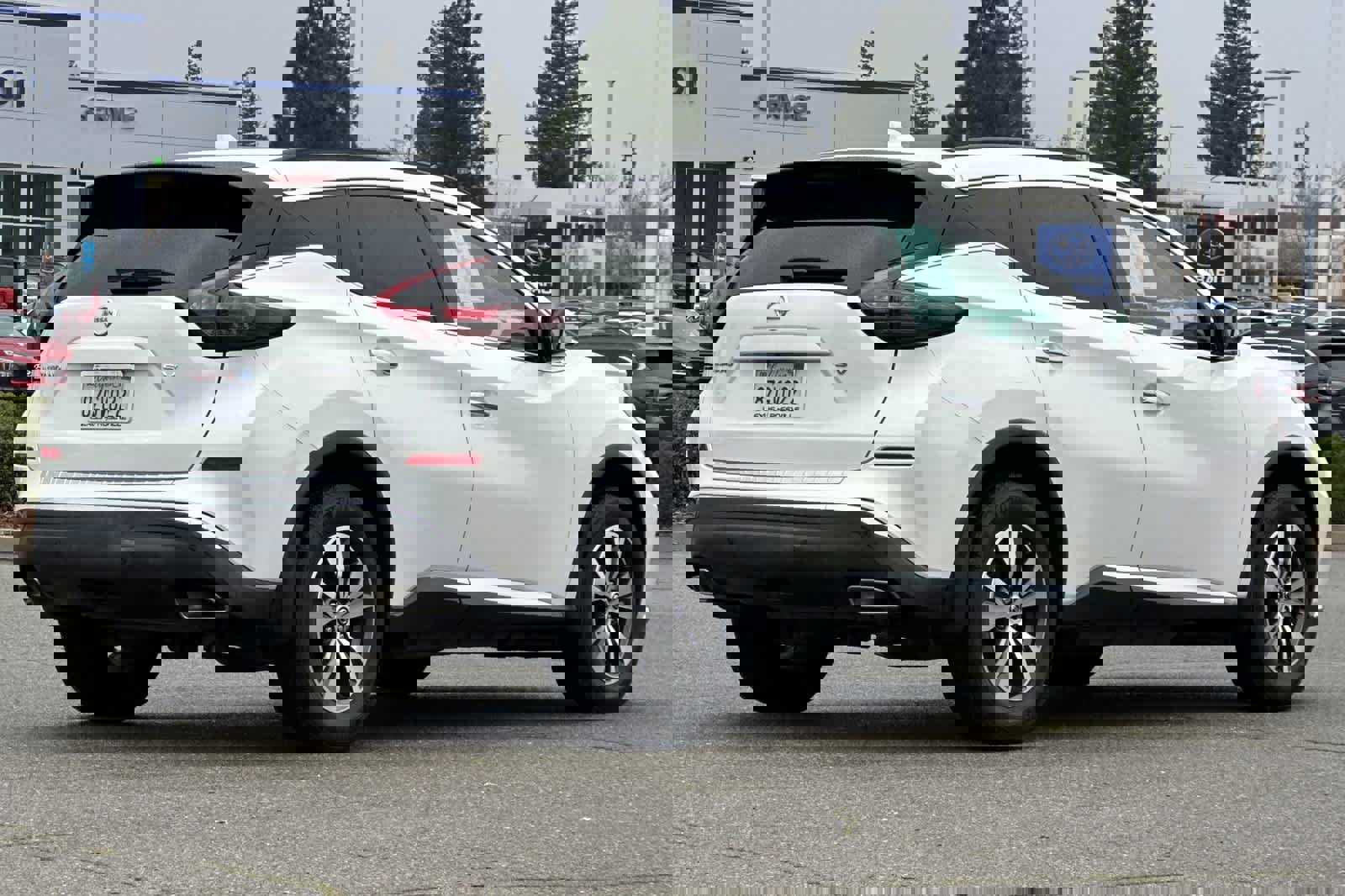 Used 2022 Nissan Murano SV w/ Cargo Package image 2