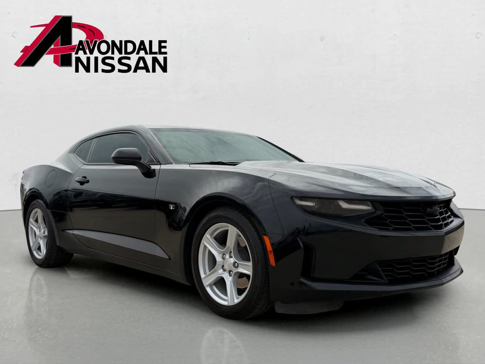 Used 2023 Chevrolet Camaro LT RWD image 8