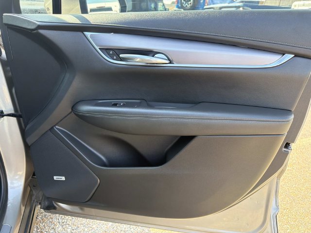 Used 2023 Cadillac XT6 Luxury w/ LPO, Floor Liner Package FWD image 18