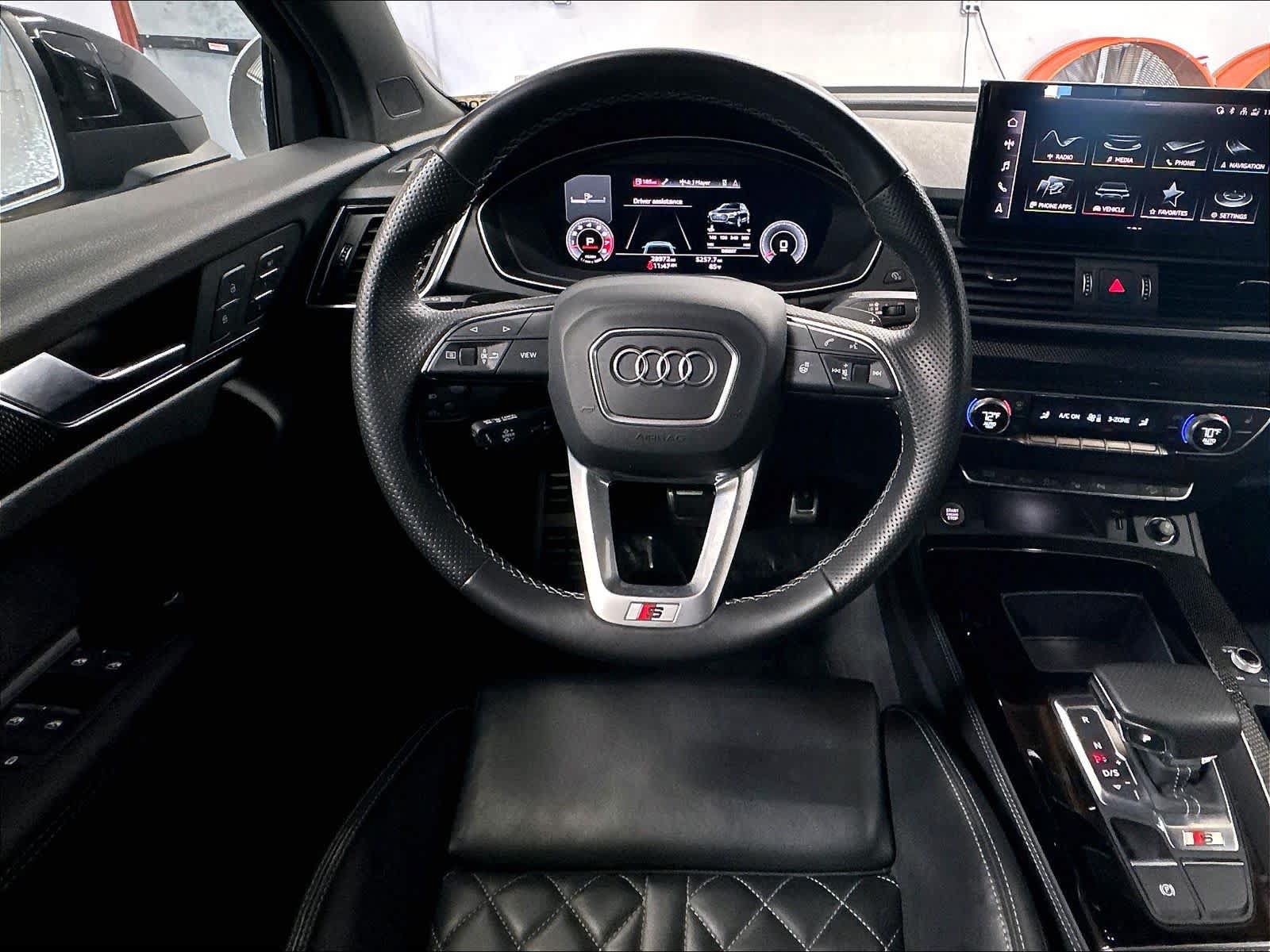 Used 2023 Audi SQ5 Prestige w/ Prestige Package AWD/4WD image 8