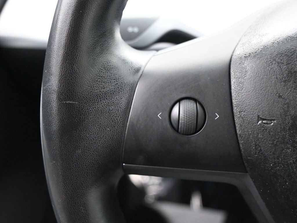 Used 2018 Tesla Model 3 Performance image 21