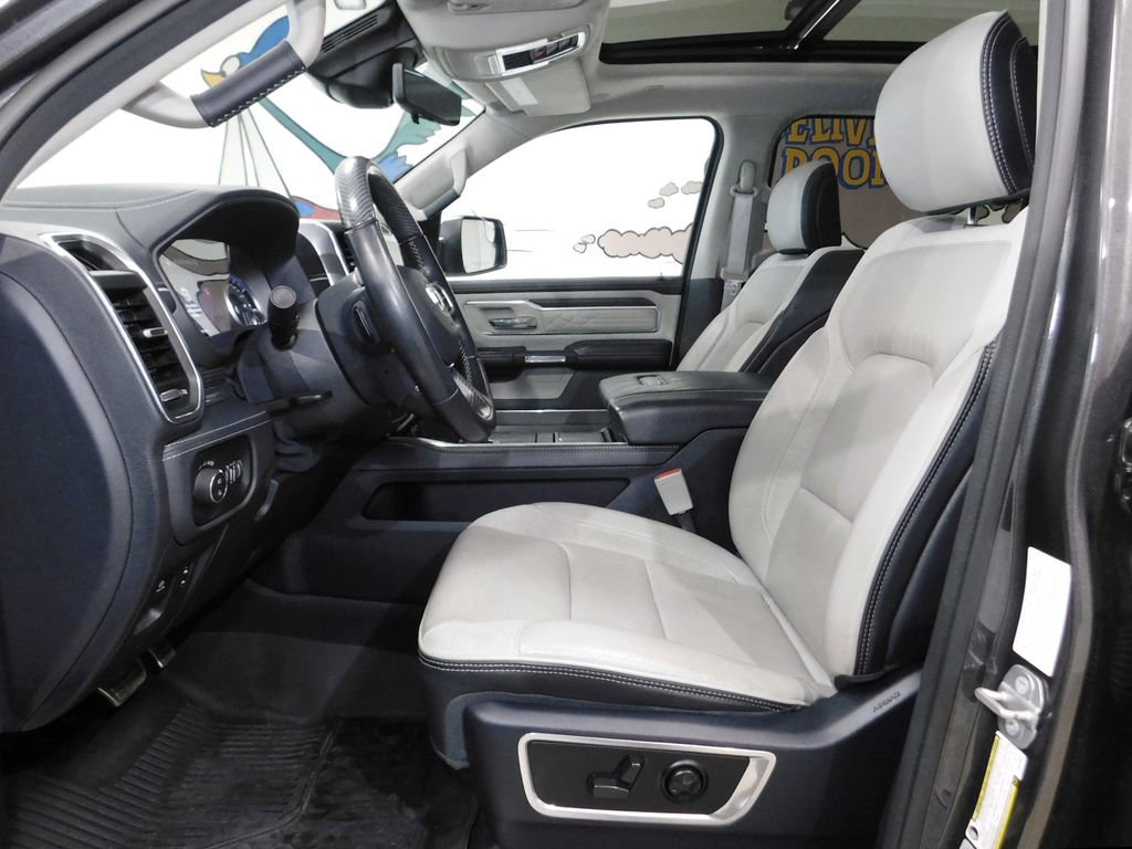 Used 2022 RAM 1500 Limited image 32