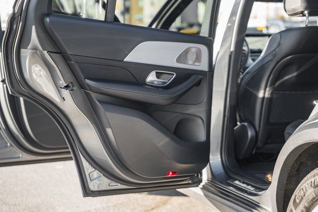 Used 2025 Mercedes-Benz GLE 350 4MATIC image 37