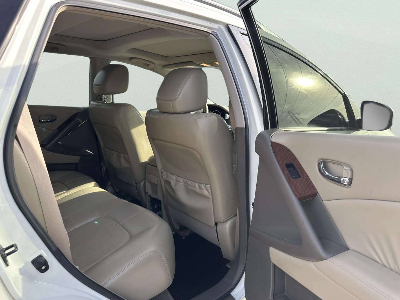 Used 2010 Nissan Murano LE AWD/4WD image 21