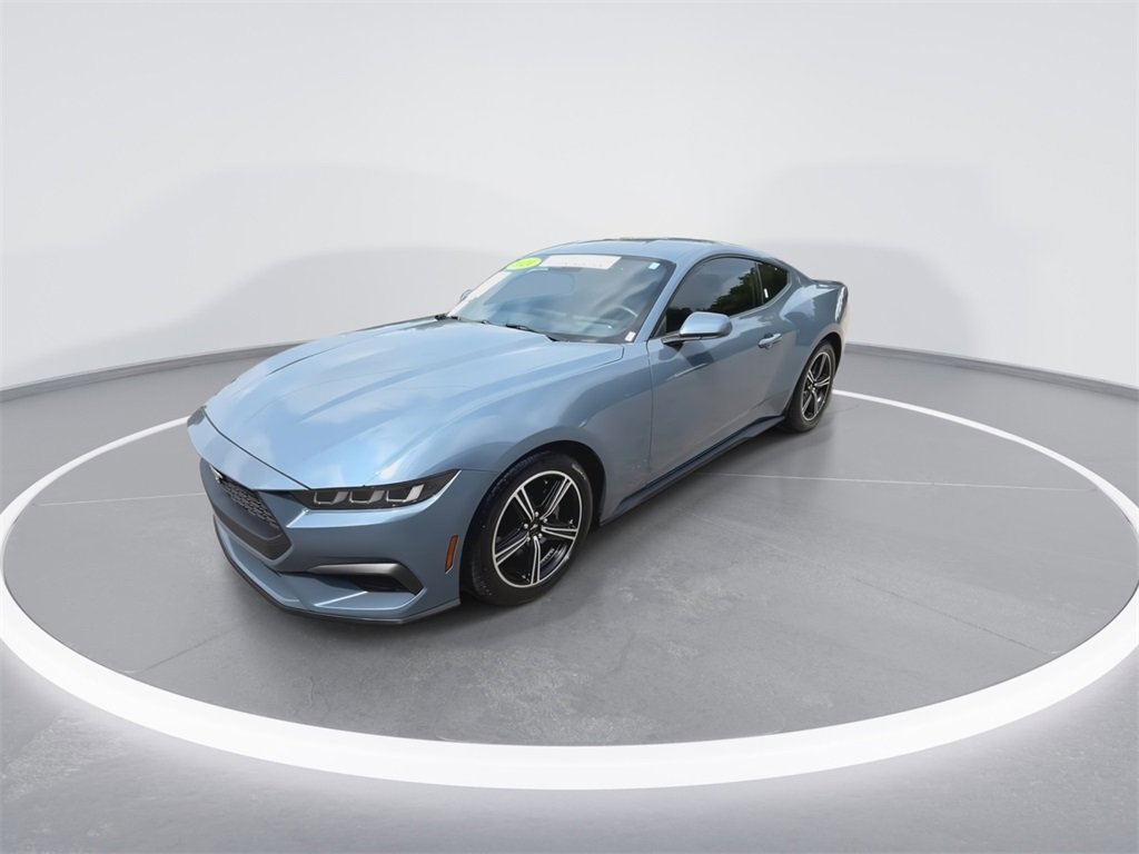 Used 2024 Ford Mustang Coupe image 4