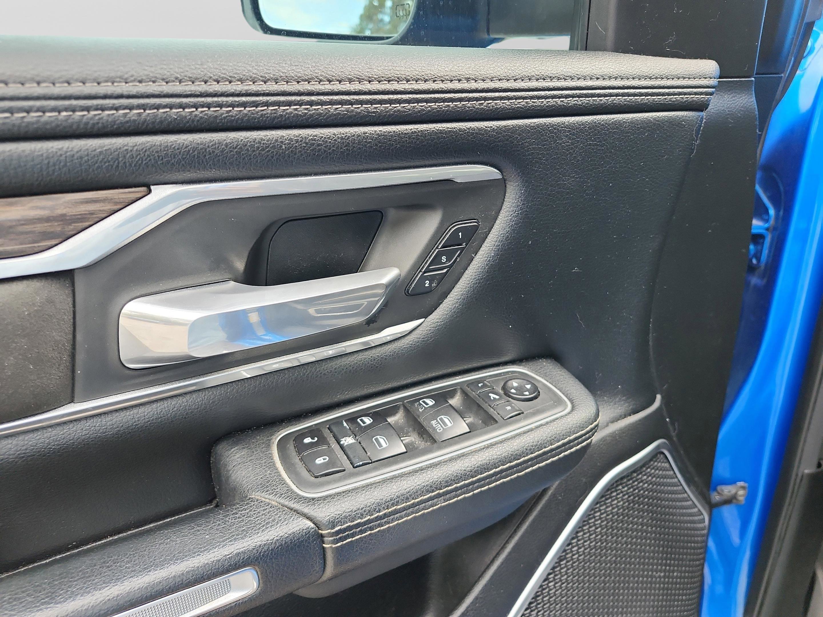 Used 2020 RAM 1500 Laramie image 28