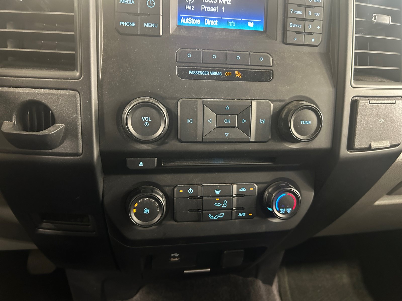 Used 2016 Ford F150 XL w/ Equipment Group 101A Mid RWD image 13