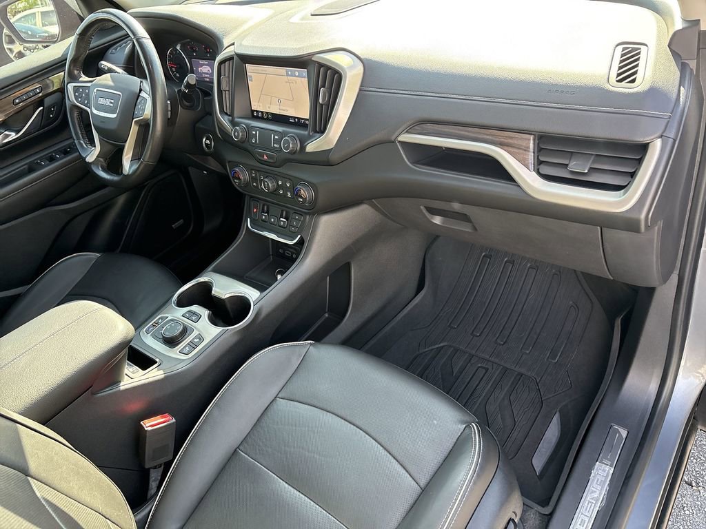 Used 2020 GMC Terrain Denali w/ Denali Premium Package AWD/4WD image 32