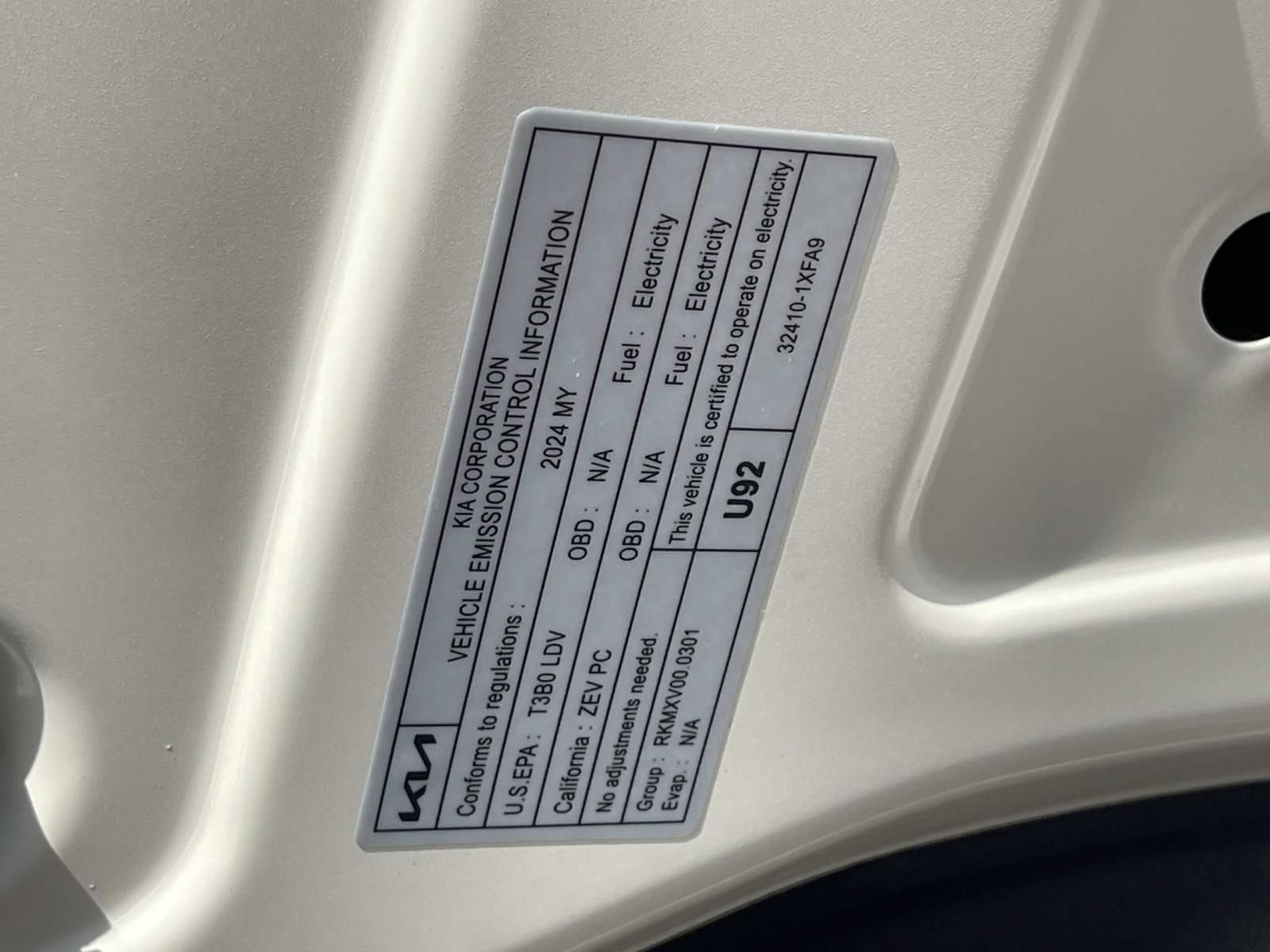 Used 2024 Kia EV9 Light Long Range RWD image 16