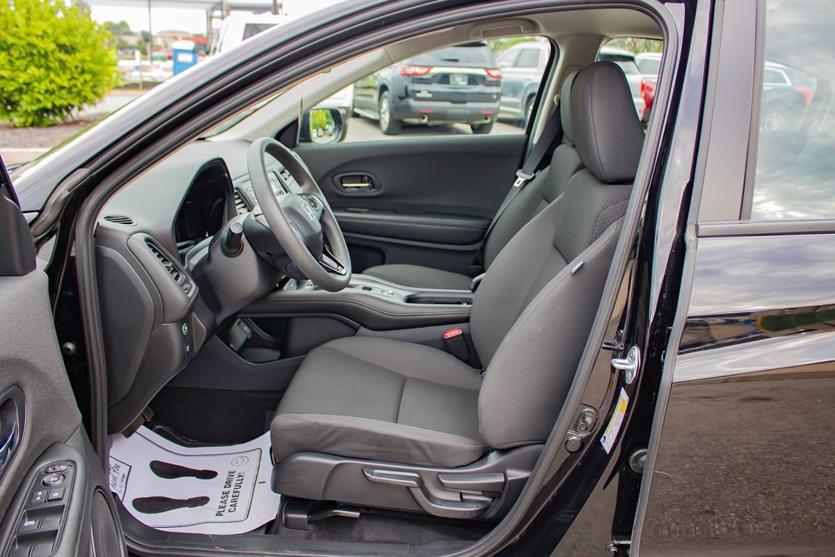 Used 2022 Honda HR-V LX image 13