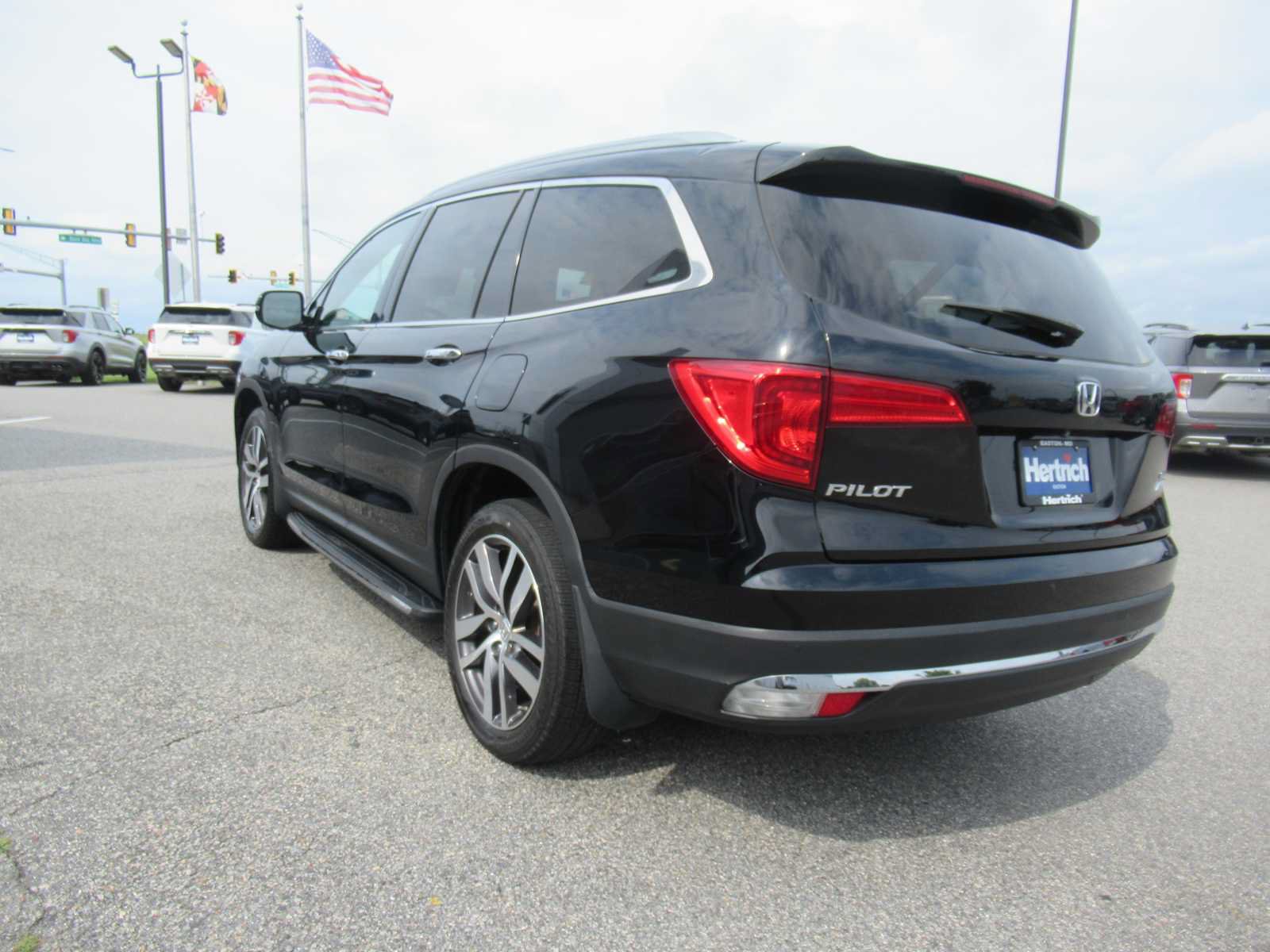 Used 2016 Honda Pilot Touring image 7