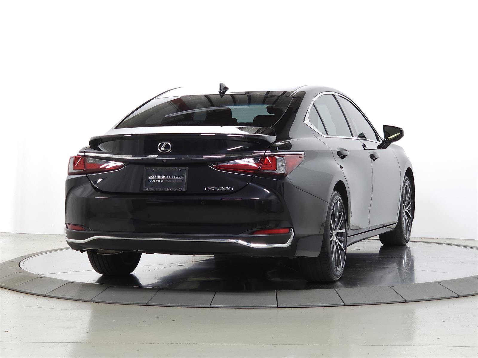 Used 2024 Lexus ES 300h w/ Premium Package FWD image 9