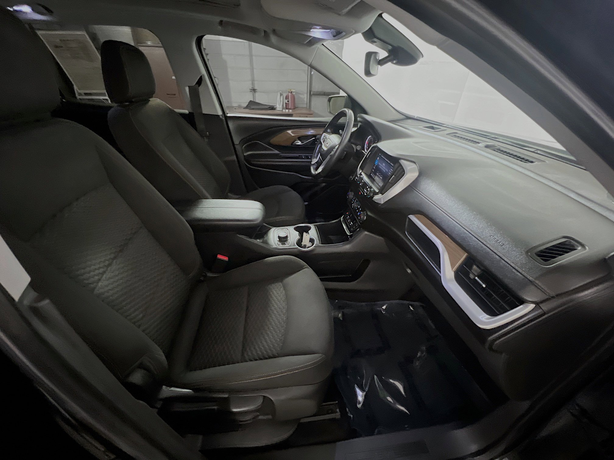 Used 2020 GMC Terrain SLE w/ Driver Convenience Package image 31