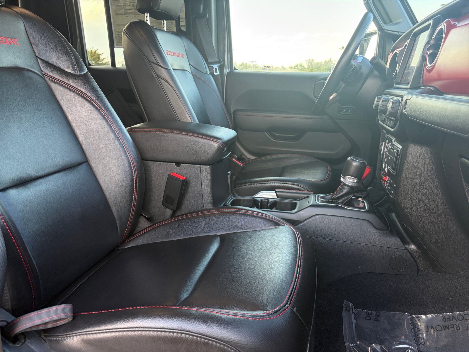 Used 2021 Jeep Gladiator Rubicon AWD/4WD image 34