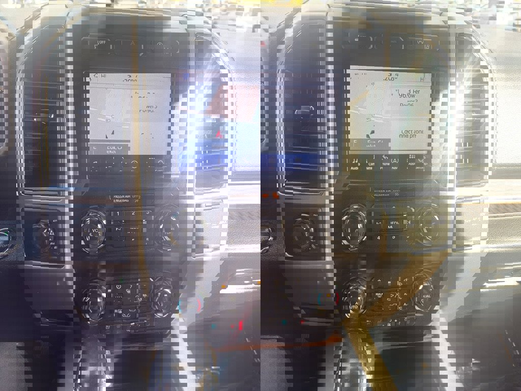 Used 2020 Ford F150 Lariat image 10