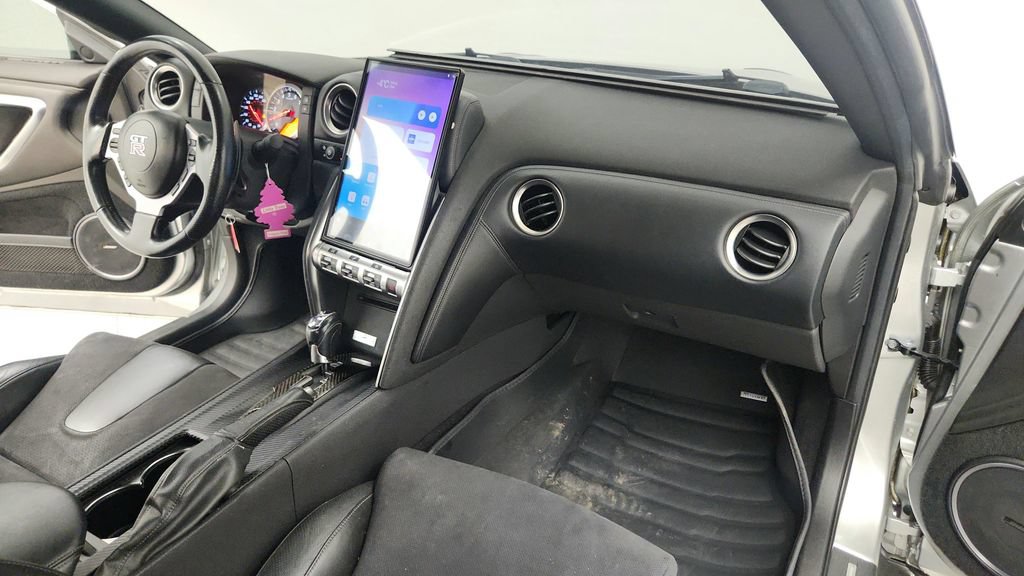 Used 2010 Nissan GT-R Premium AWD/4WD image 31