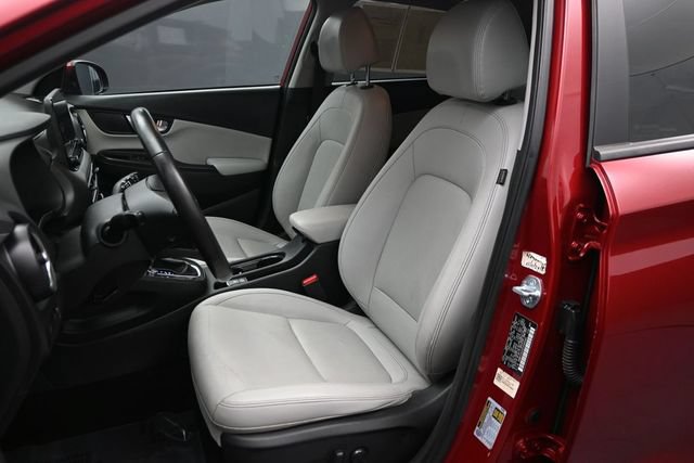 Used 2023 Hyundai Kona Limited FWD image 7