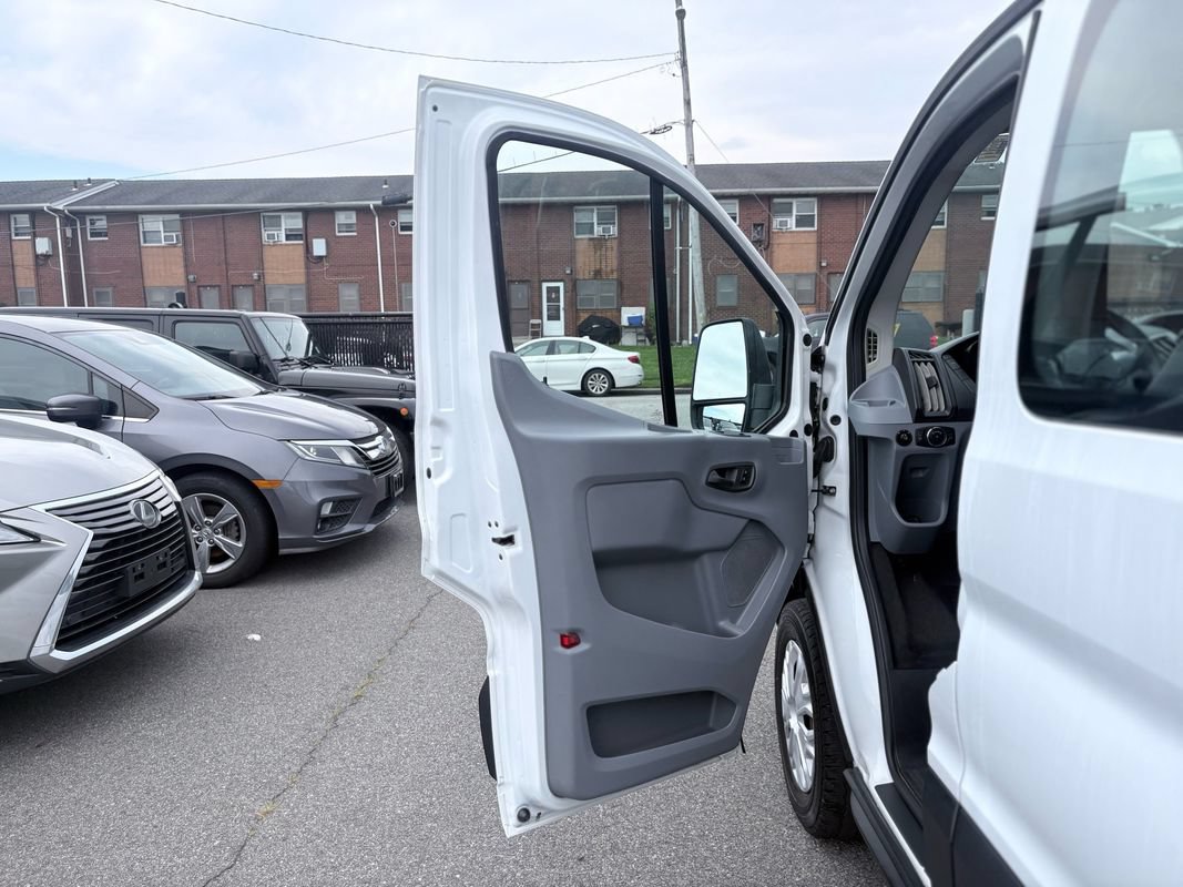 Used 2019 Ford Transit 350 XLT RWD image 36