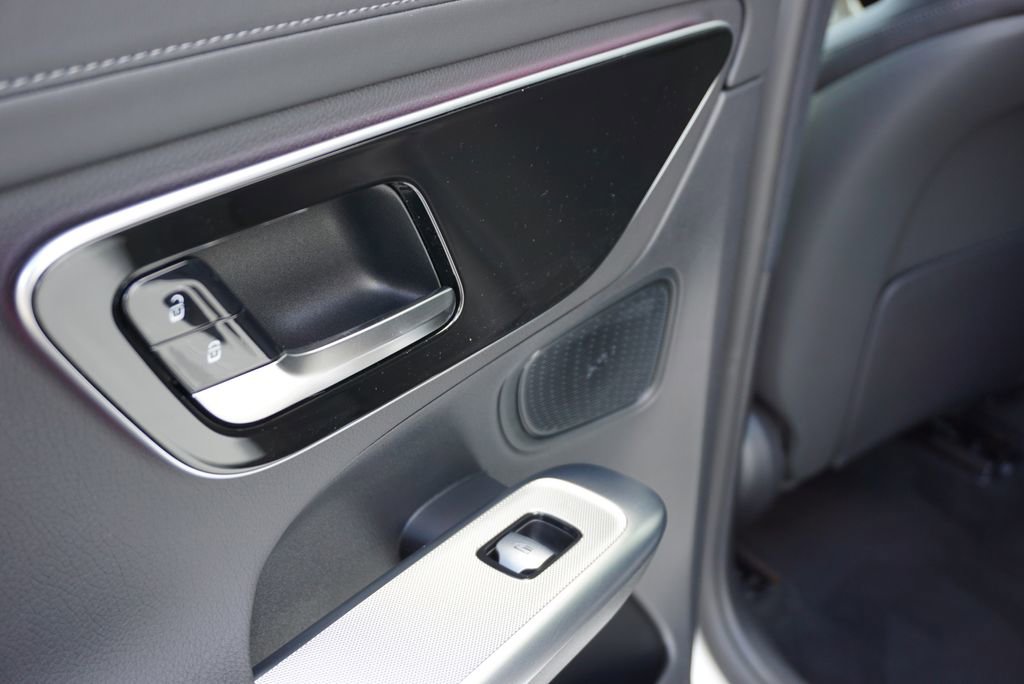 Certified 2025 Mercedes-Benz GLC 300 4MATIC image 46