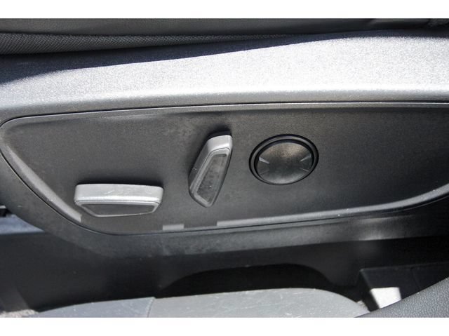 Certified 2025 Ford Escape ST-Line Select AWD/4WD image 27