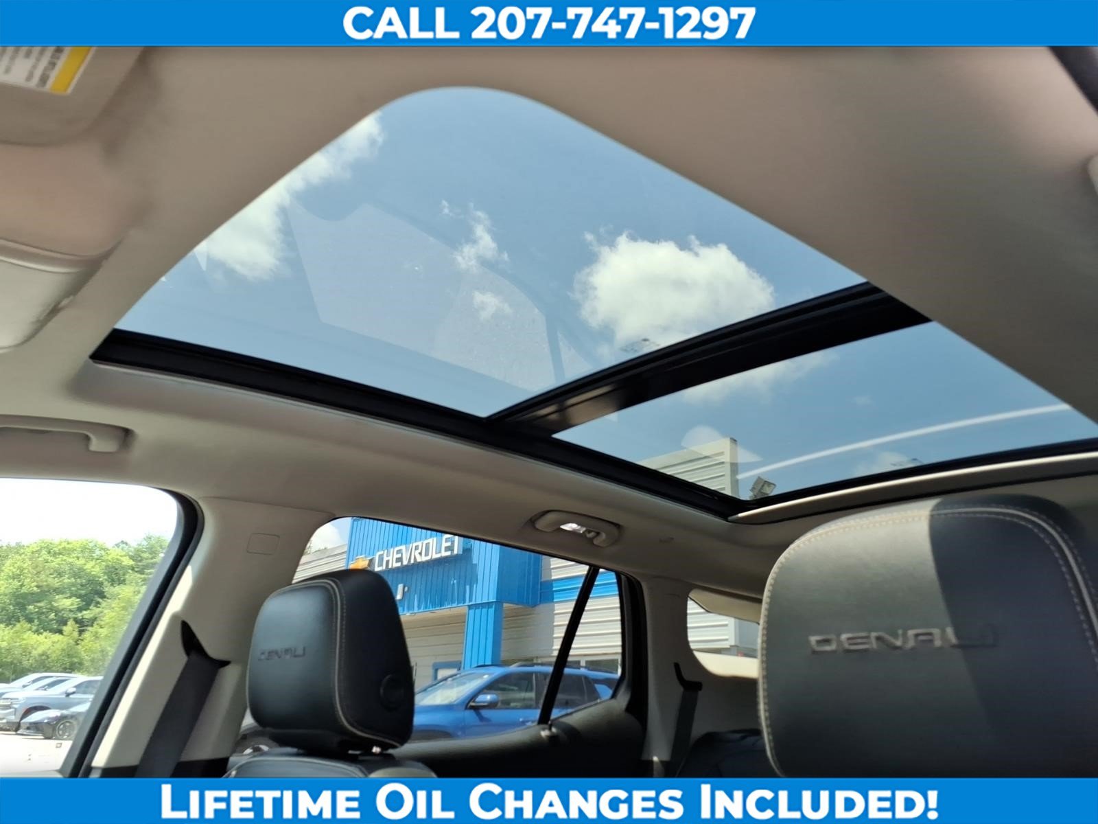Used 2020 GMC Terrain Denali w/ Denali Premium Package AWD/4WD image 14
